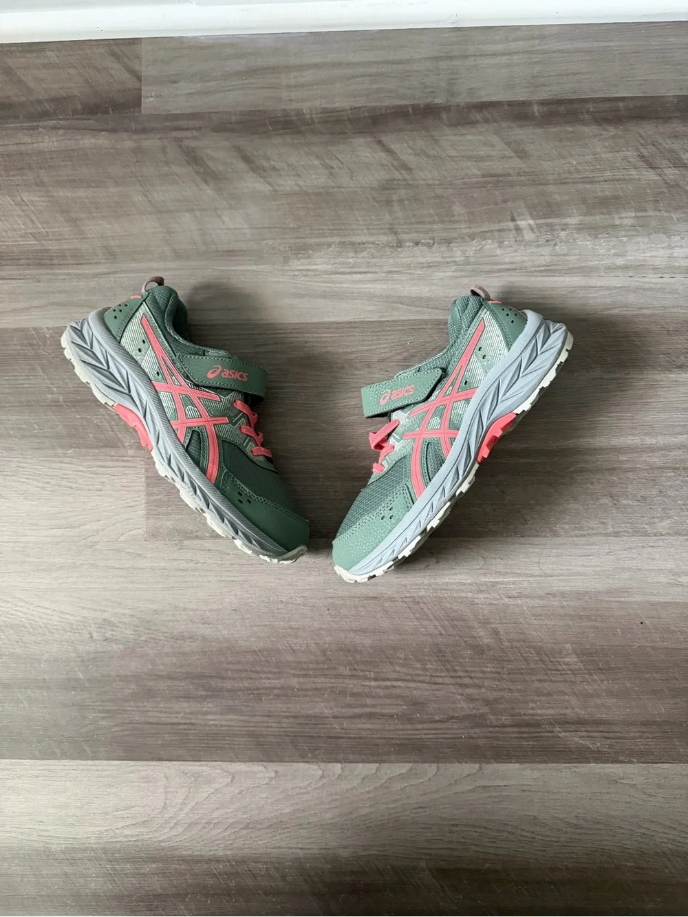 ASICS Kids' Mint Green & Coral Athletic Sneakers